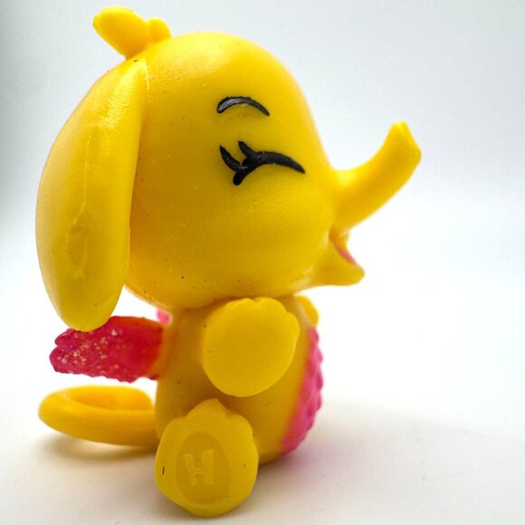 Hatchimals Colleggtibles Season 1 Yellow Elefly Elephant Figure Pink Wings 1.5" - Picture 5 of 8